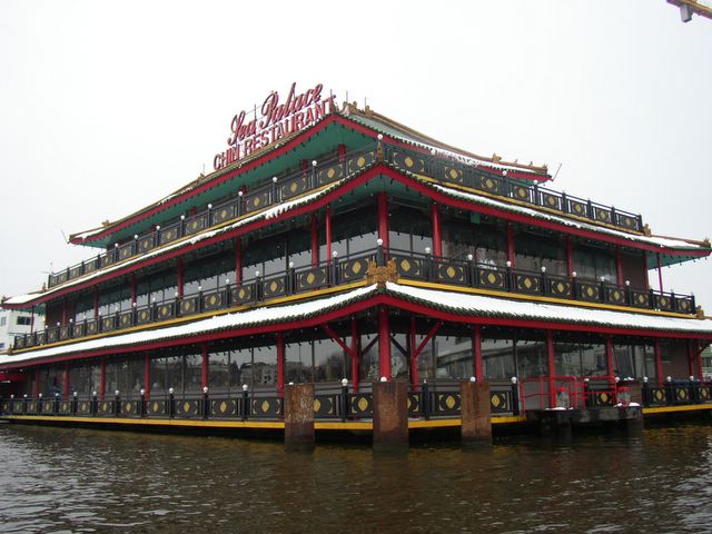 ein China-Restaurant direkt am Wasser