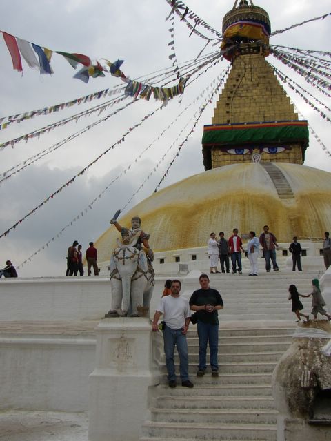 vor der Stupa